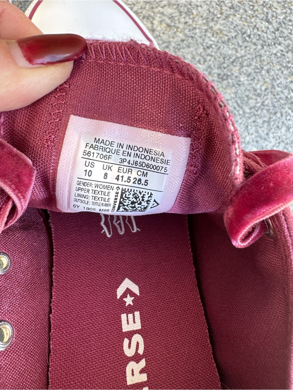 Converse Low Top Sneakers in Maroon and White - Picture 6 of 6